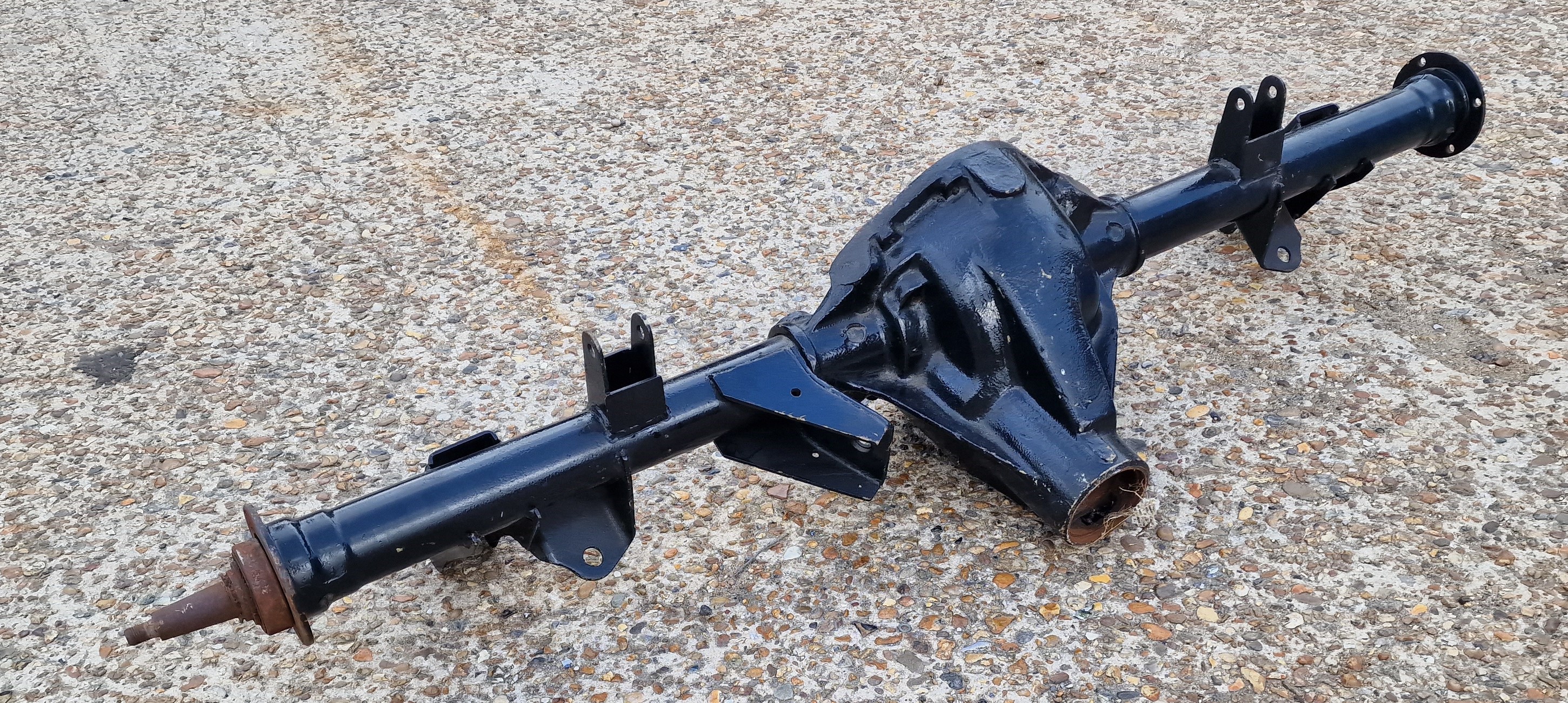 Jaguar Mk2 rear axle housing - For Sale